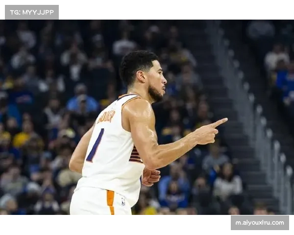 布克关键球处理稳定军心 太阳外线火力压制鹈鹕反扑 布克关键球处理稳定军心 太阳外线火力压制鹈鹕反扑