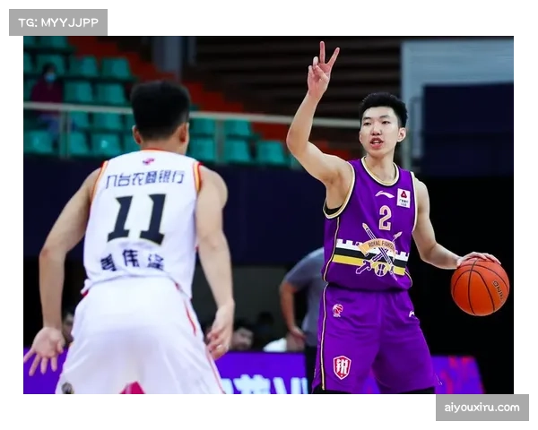 北控队沈梓捷邹雨宸内线 篮板优势创造二次进攻机会